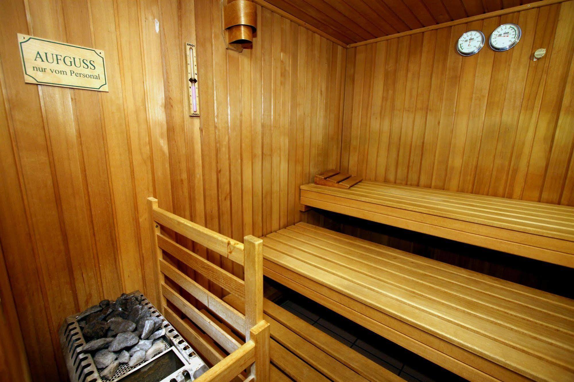 Hotel Company Cölbe Eksteriør billede